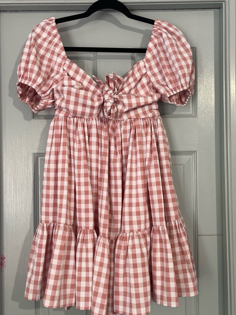 Pink Gingham Midi Dress with Tie-Front and Puff Sleeves